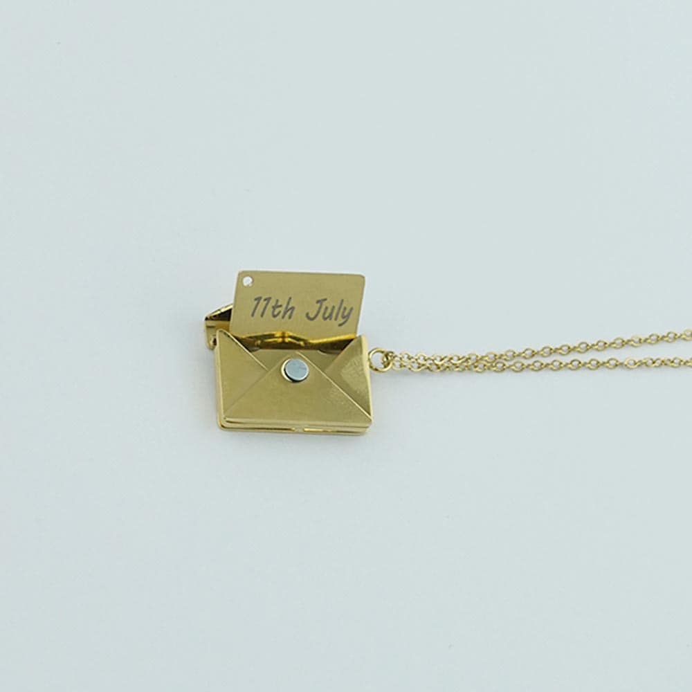 Envelope Necklace Love Letter Inside With Name Engraved – MugArt